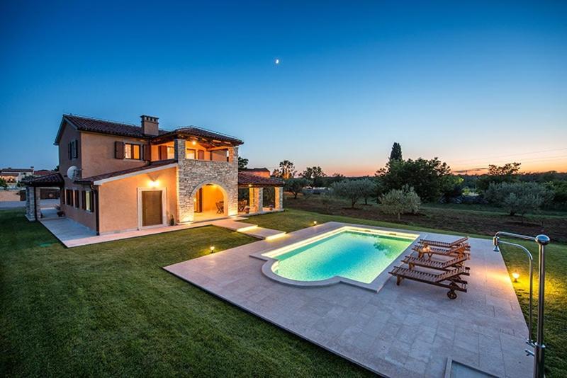 Villa Oliveta By Istrialux Filipana Eksteriør billede